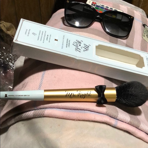 Too faced Mr Right brush - Picture 4 of 7